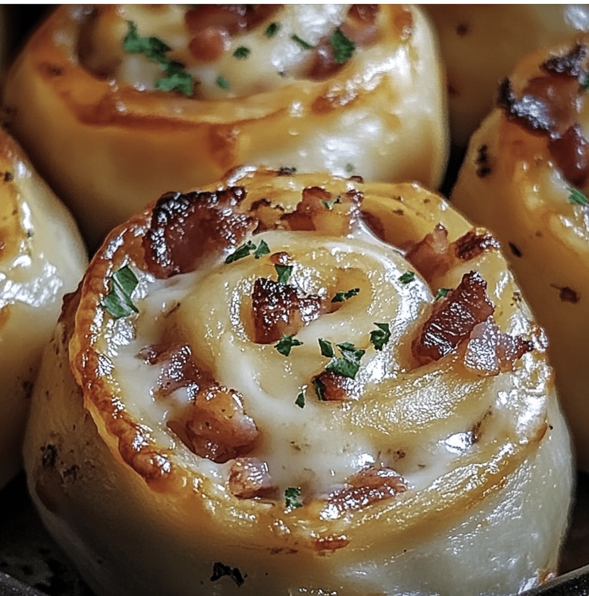 Crispy Garlic Butter Bacon Ranch Pizza Rolls Recipe