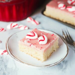 Peppermint Sugar Cookie Bars Recipe