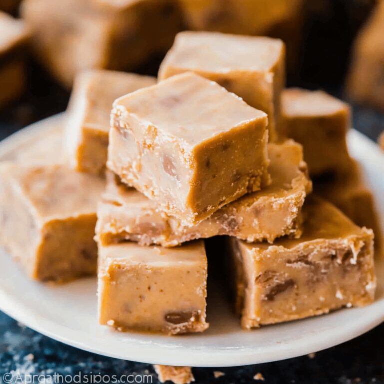4 Ingredient Peanut Butter Fudge Recipe