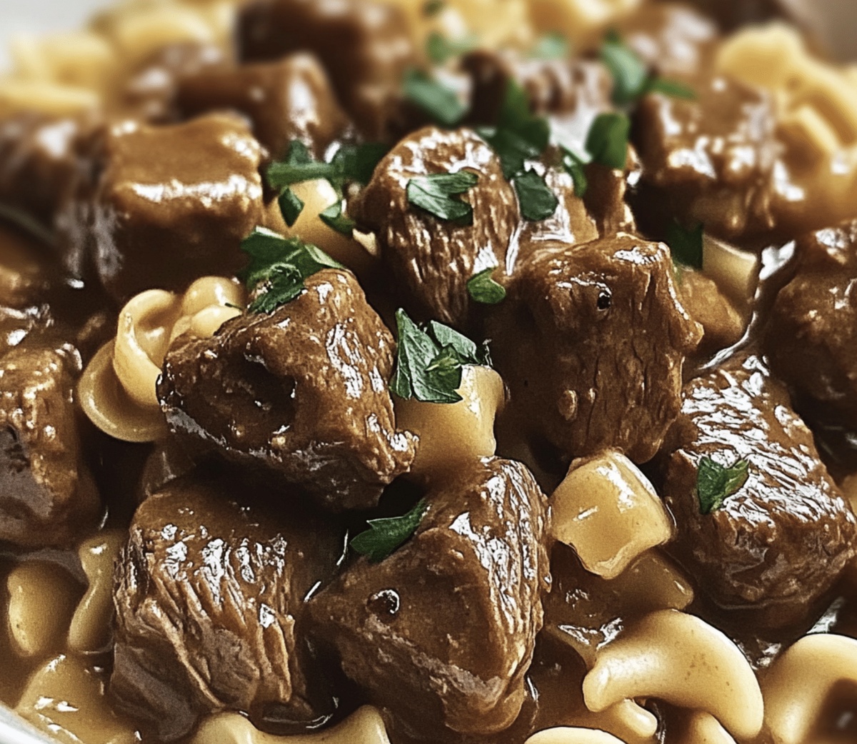 Crockpot Beef Tips & Noodles Recipe
