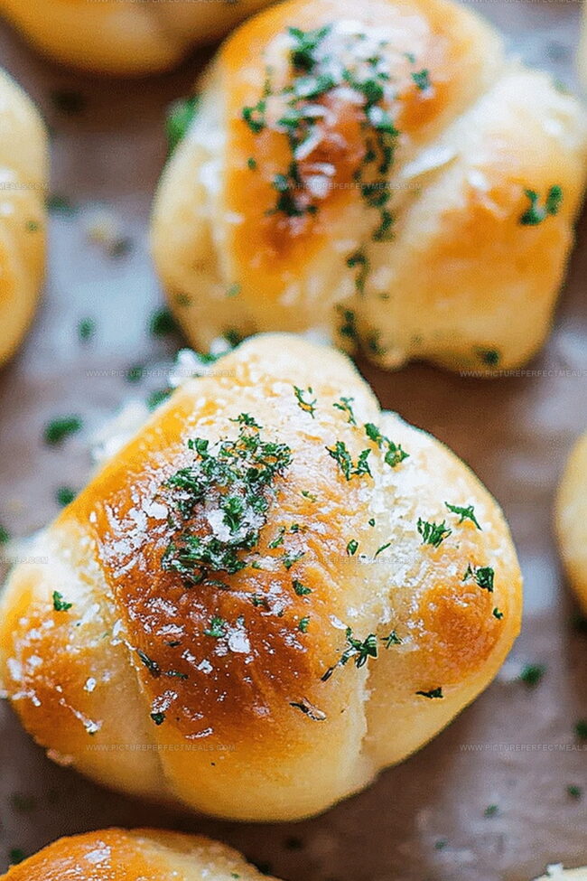 What Makes Garlic Knots Totally Addictive