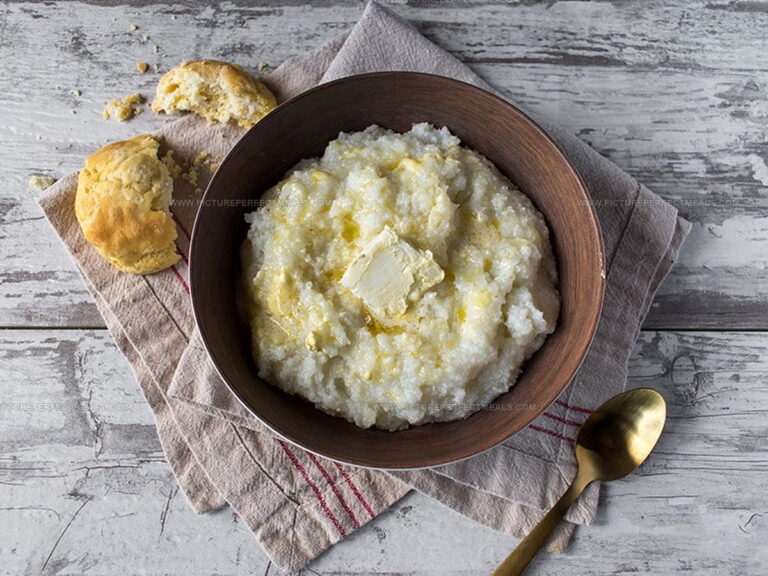 What Do Grits Taste Like? Find Out If This Southern Staple Is For You